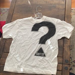 Guess t shirt size 6-7 kids